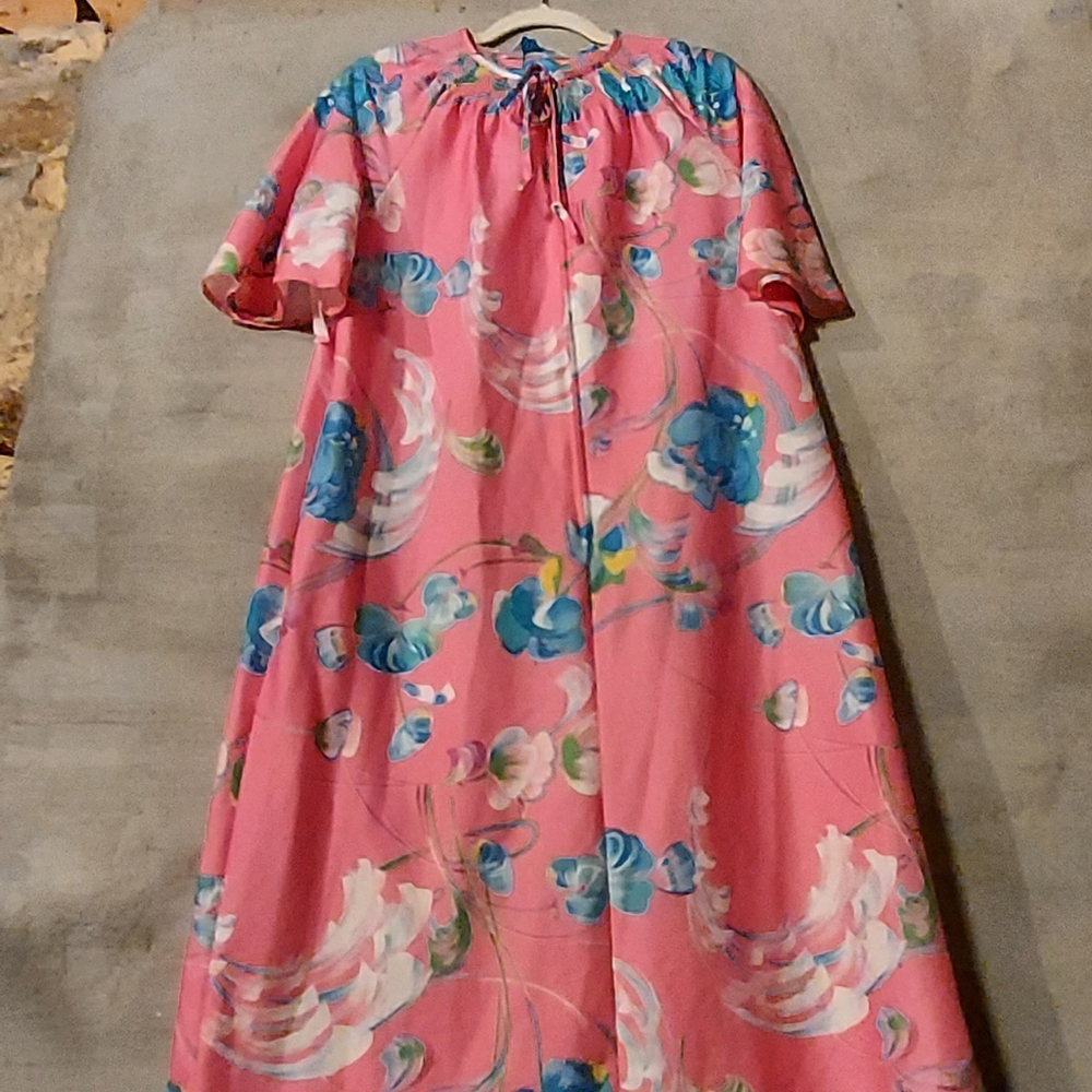 1970's Psychedelic Floral Housedress ~ Robe ~ Lou… - image 7